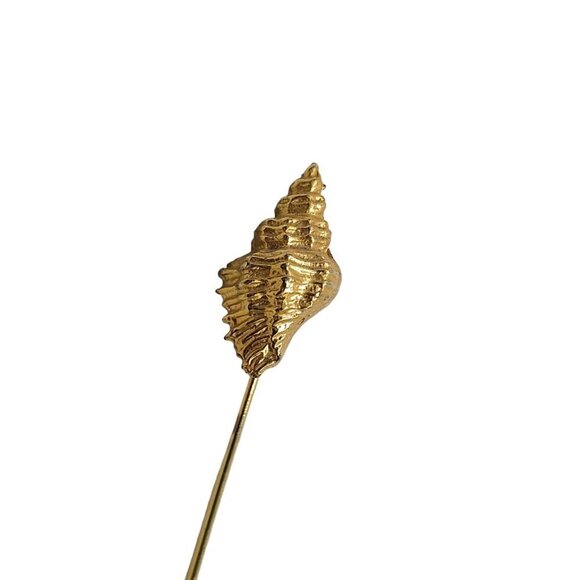 Textured Conch Shell Hat Lapel Stick Pin Gold Tone Vintage - Picture 1 of 5